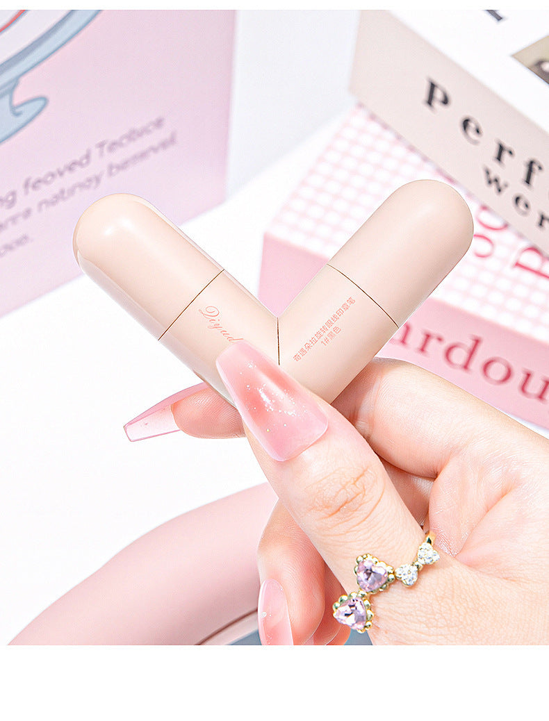 Perfect Wing Stamp Eyeliner Pen for beginner-friendly winged eyeliner looks